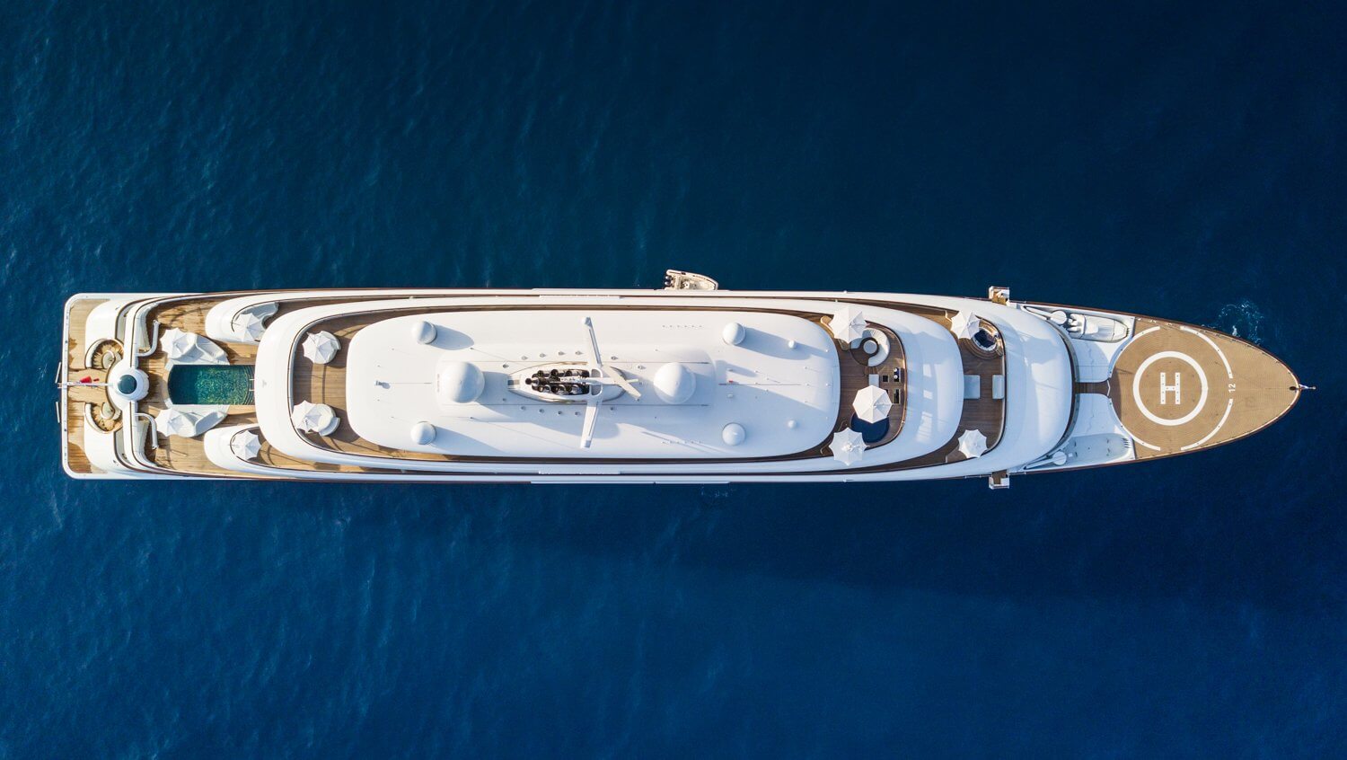 Golden Odyssey | 123m’lik Süperyatta Teknoloji ve Lüks Bir Arada