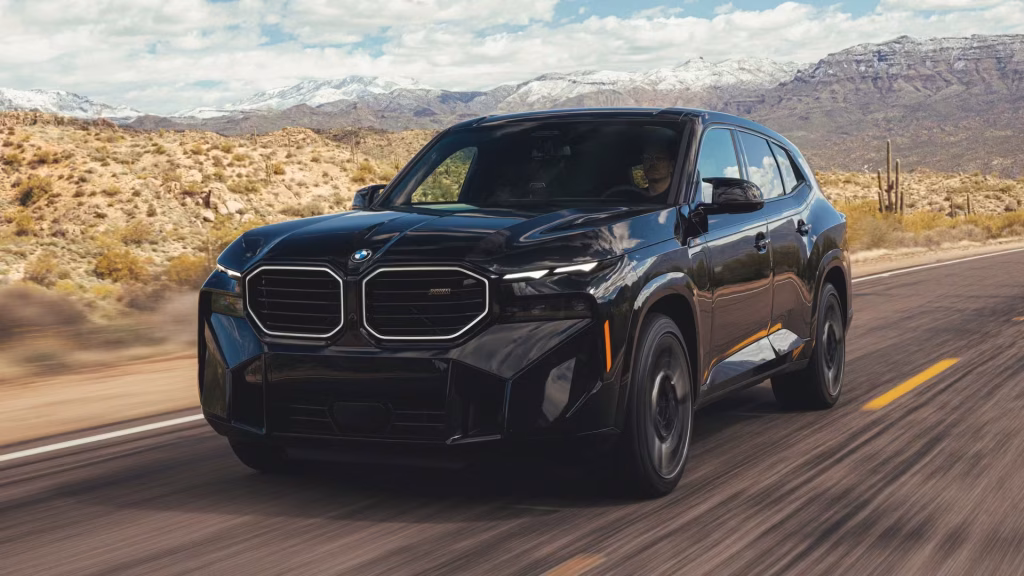 BMW-Kith-XM-SUV-Luks-ve-Performansin-Sinirli-Serisi