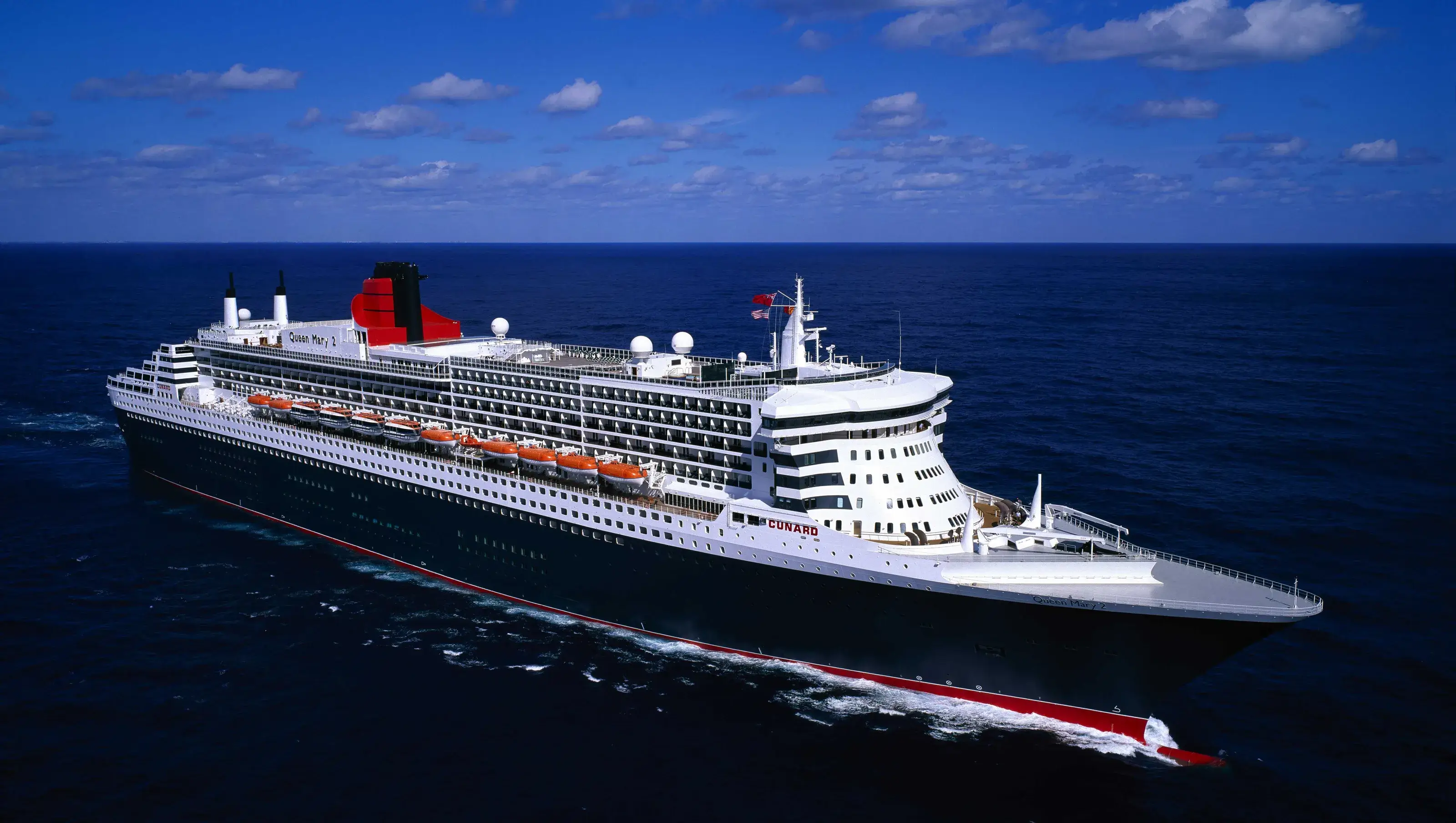 Queen-Mary-2 |-Okyanusların-Kraliçesiyle-Lüks-Bir-Seyahat