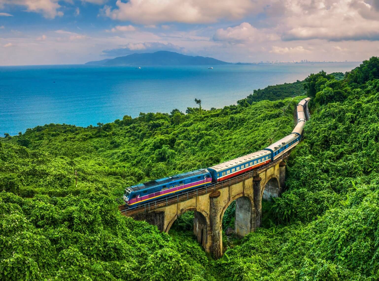 Railbookers-ile-59-Günlük-Trenle-Dünya-Turu-12-Ülke-20-Şehir