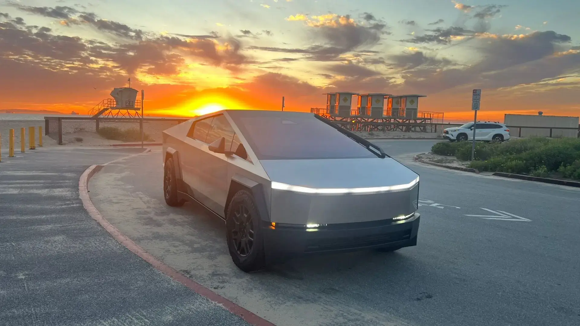 Tesla-Cybertruck-Indirimleriyle-Elektrikli-Gelecege-Adim