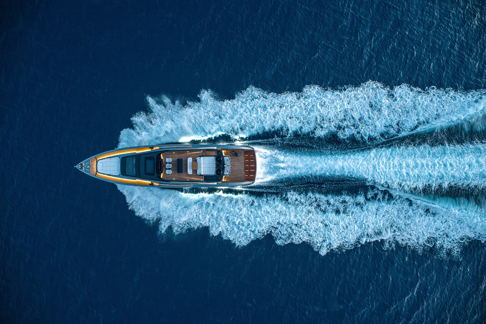 Pershing-GTX80-Deniz-Tutkunlari-Icin-Luks-Bir-Kacis